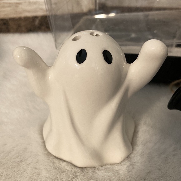 Halloween Ghost & Bat Shakers - Picture 3 of 6
